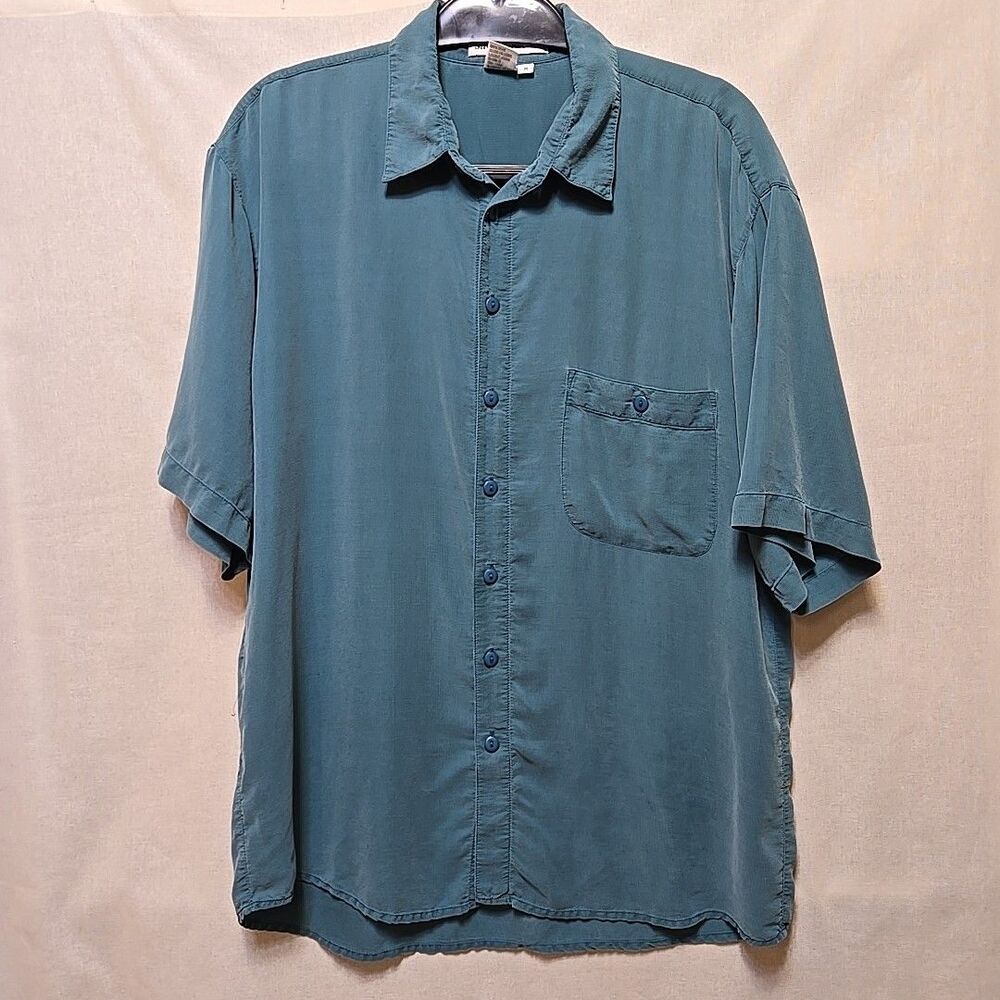 The Silk Connection Button Up Shirt Mens Size Medium Green 100% Silk Short Sleev